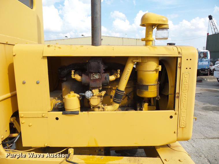 image for item DD1505 Caterpillar 212 motor grader