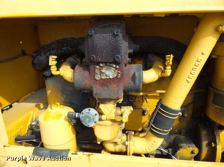 image for item DD1505 Caterpillar 212 motor grader