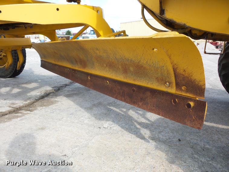 image for item DD1505 Caterpillar 212 motor grader