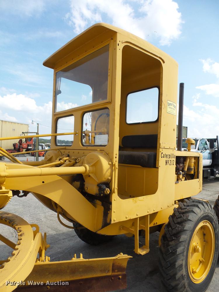 image for item DD1505 Caterpillar 212 motor grader