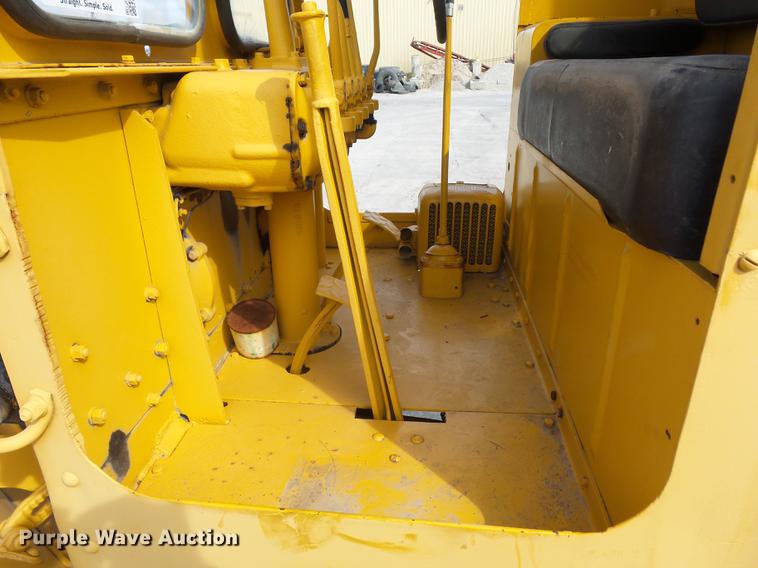 image for item DD1505 Caterpillar 212 motor grader