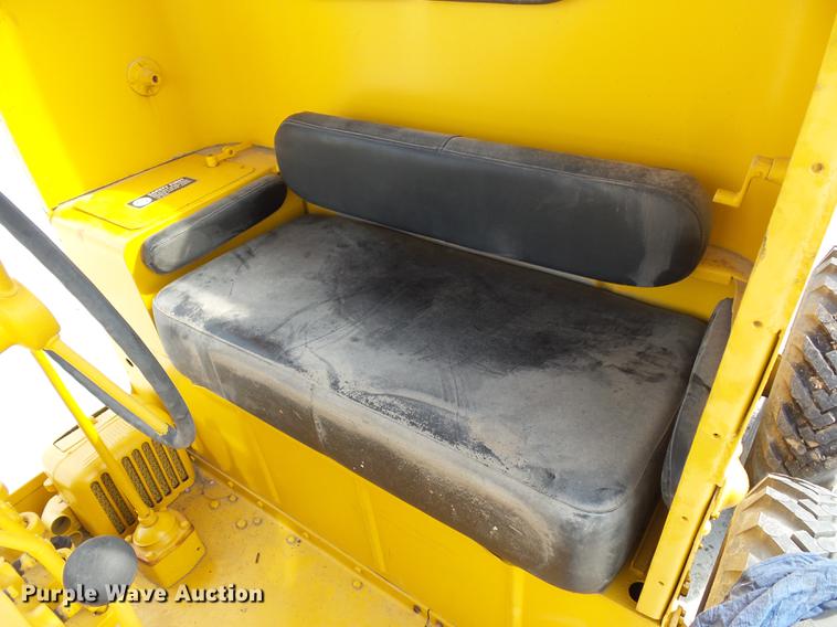 image for item DD1505 Caterpillar 212 motor grader