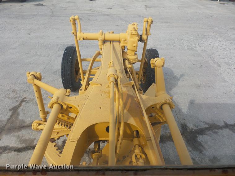 image for item DD1505 Caterpillar 212 motor grader
