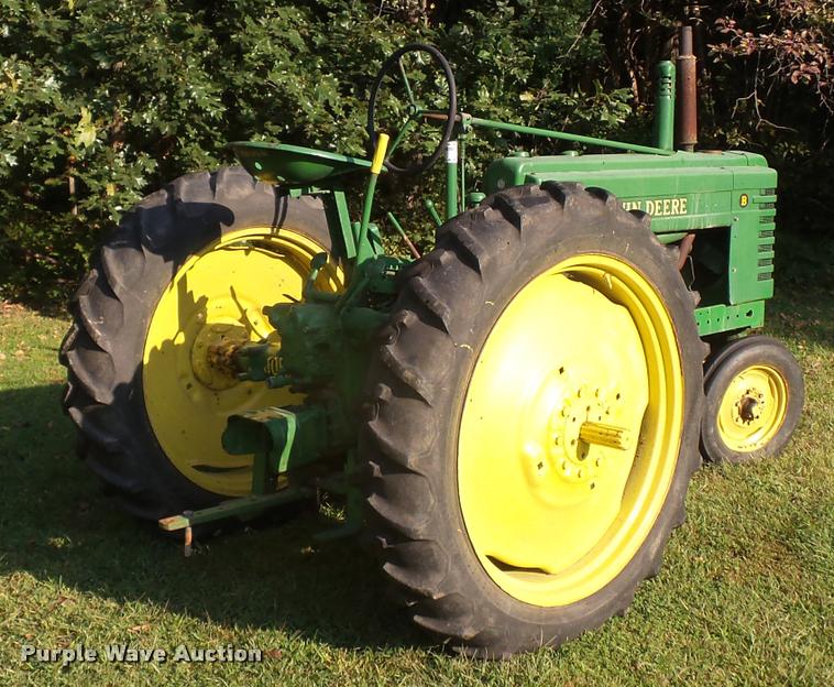 image for item DD1530 1945 John Deere B tractor