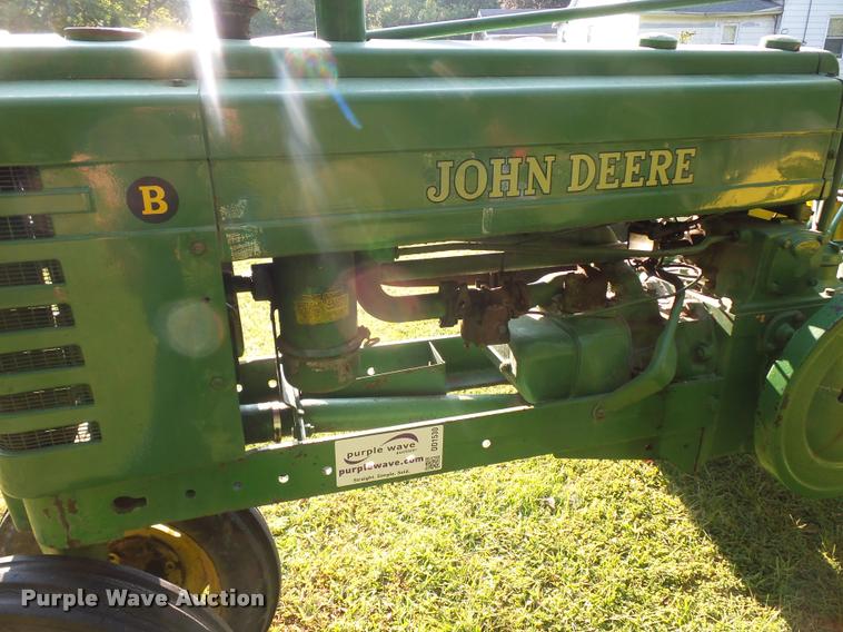 image for item DD1530 1945 John Deere B tractor