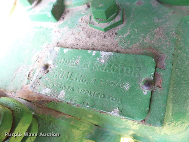 image for item DD1530 1945 John Deere B tractor