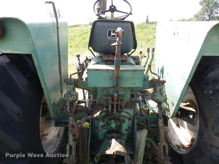 image for item DD1538 Oliver 1800 tractor
