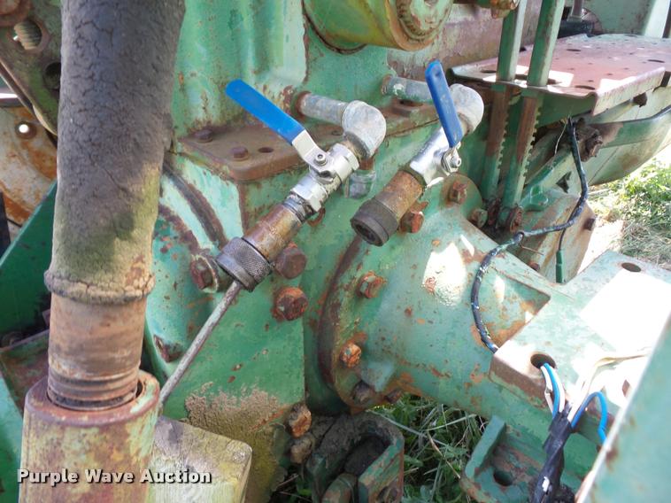 image for item DD1538 Oliver 1800 tractor