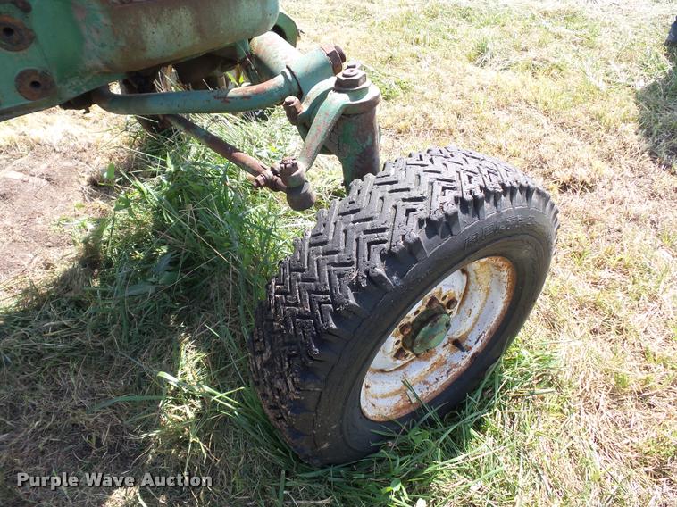 image for item DD1538 Oliver 1800 tractor