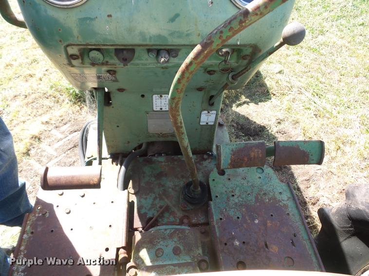 image for item DD1538 Oliver 1800 tractor