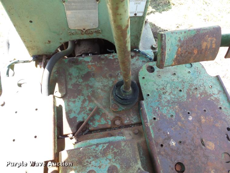 image for item DD1538 Oliver 1800 tractor