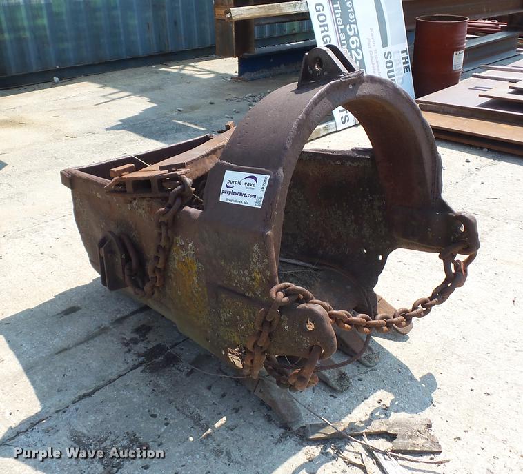 Drag bucket in Liberty, MO Item DD2060 sold Purple Wave