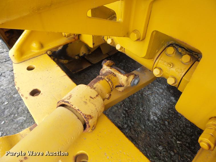 image for item DD2122 Caterpillar grader