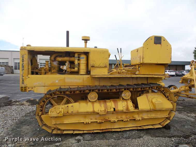 image for item DD2123 Caterpillar Thirty Five crawler tractor