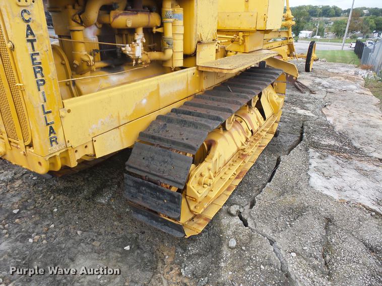 image for item DD2123 Caterpillar Thirty Five crawler tractor