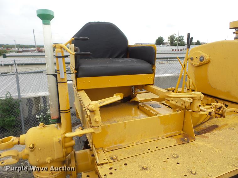 image for item DD2123 Caterpillar Thirty Five crawler tractor