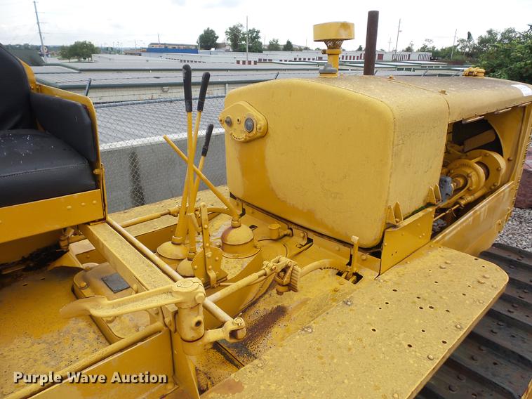image for item DD2123 Caterpillar Thirty Five crawler tractor