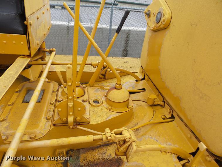 image for item DD2123 Caterpillar Thirty Five crawler tractor