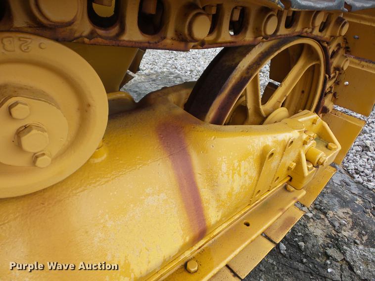 image for item DD2123 Caterpillar Thirty Five crawler tractor