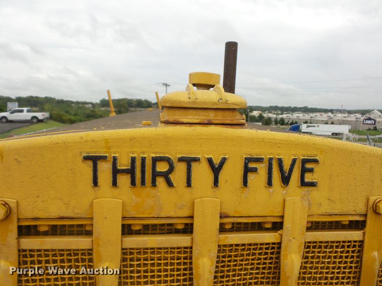 image for item DD2123 Caterpillar Thirty Five crawler tractor
