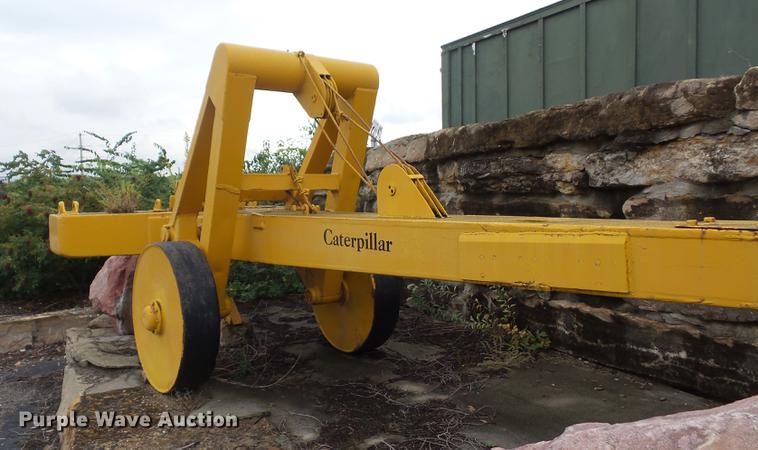 image for item DD2124 Caterpillar ripper