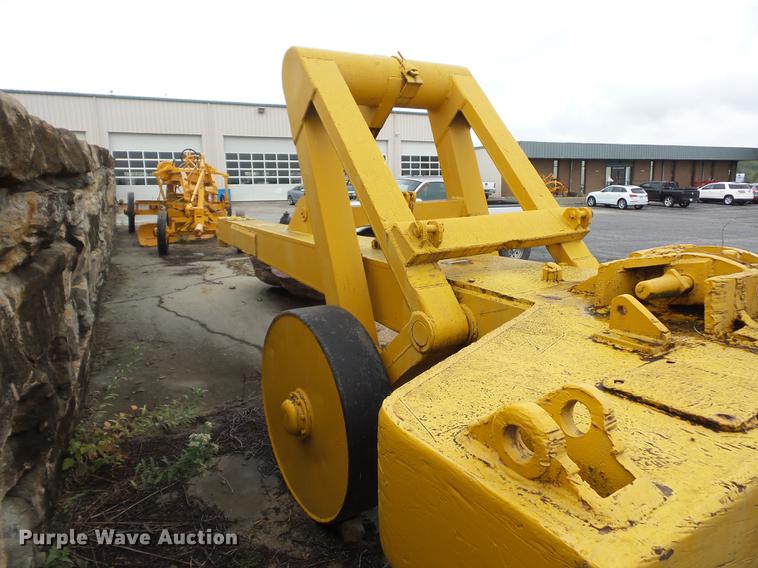 image for item DD2124 Caterpillar ripper