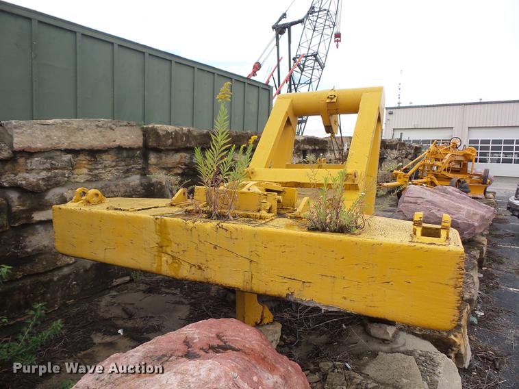 image for item DD2124 Caterpillar ripper