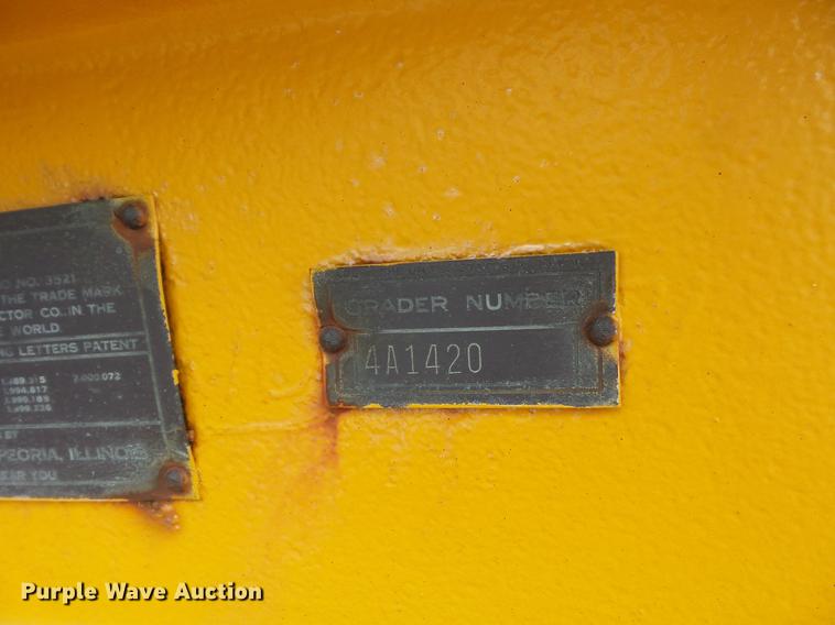 image for item DD2125 Caterpillar grader