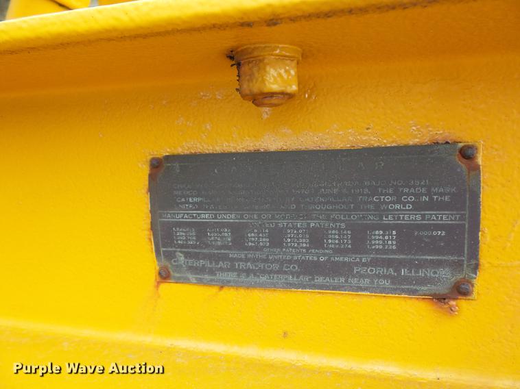 image for item DD2125 Caterpillar grader