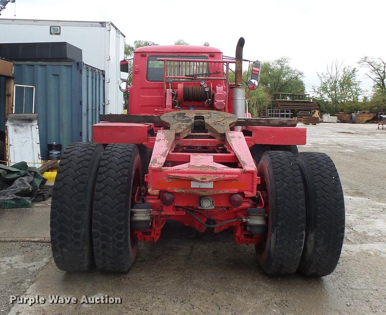 image for item DD2126 1975 Mack semi truck