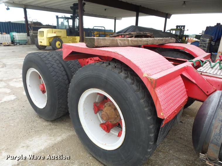 image for item DD2126 1975 Mack semi truck