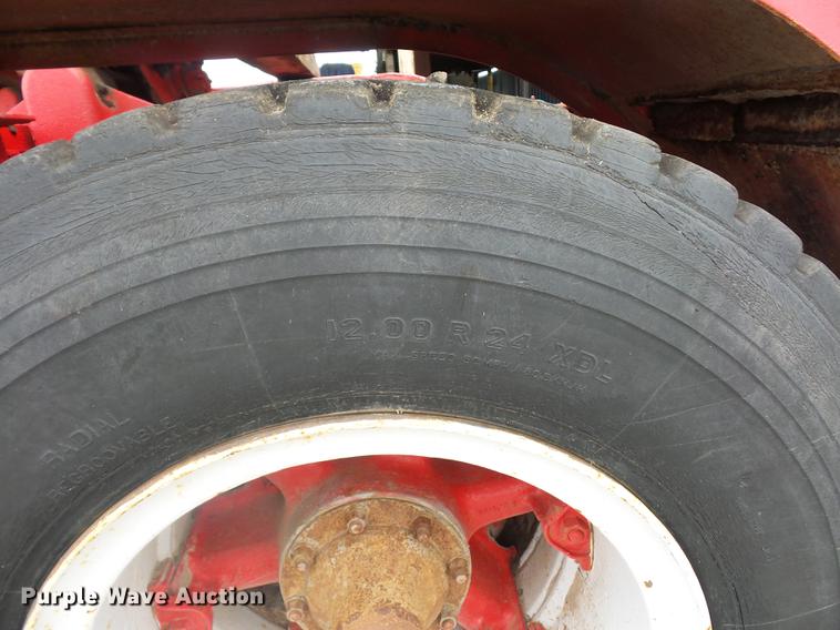 image for item DD2126 1975 Mack semi truck