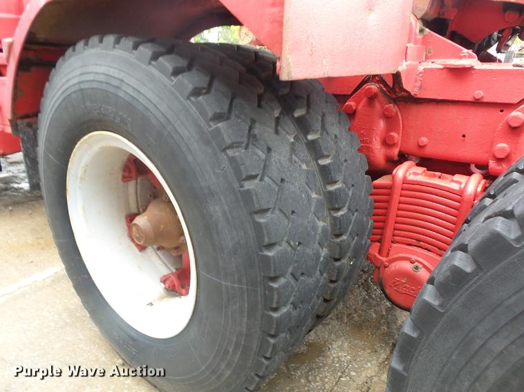 image for item DD2126 1975 Mack semi truck