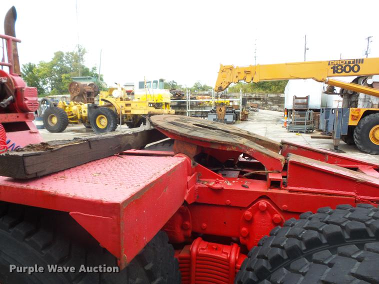 image for item DD2126 1975 Mack semi truck