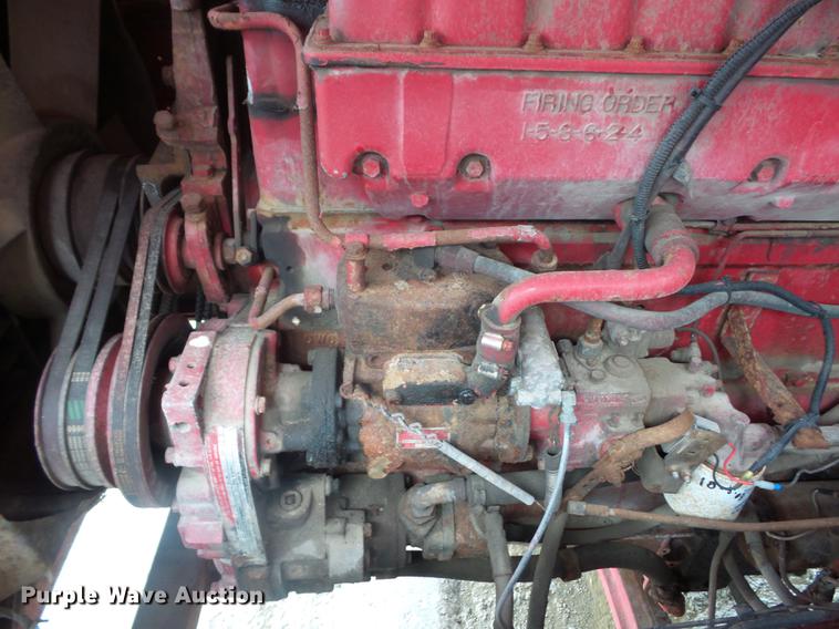 image for item DD2126 1975 Mack semi truck