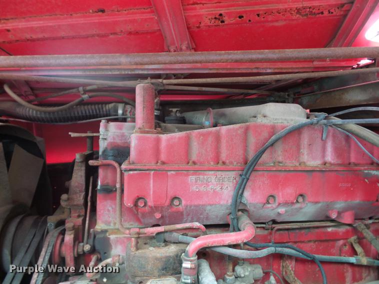 image for item DD2126 1975 Mack semi truck