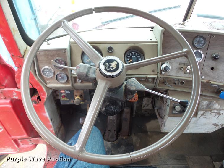 image for item DD2126 1975 Mack semi truck