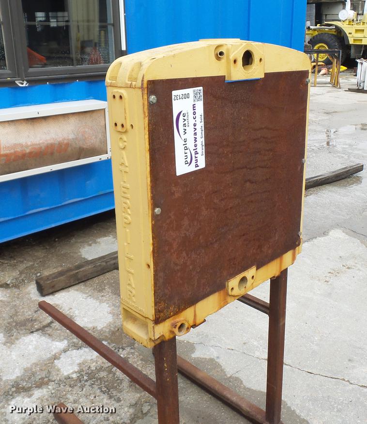 image for item DD2132 Caterpillar Twenty-Two hard nose display