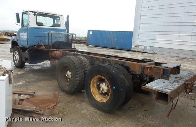 image for item DD2134 1969 Mack DM607S truck cab and chassis