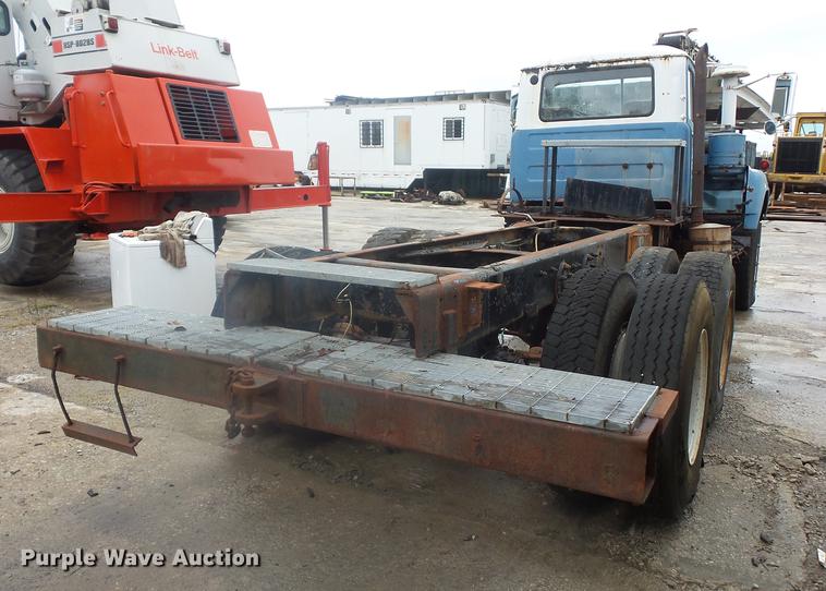 image for item DD2134 1969 Mack DM607S truck cab and chassis