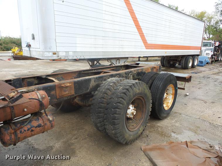 image for item DD2134 1969 Mack DM607S truck cab and chassis