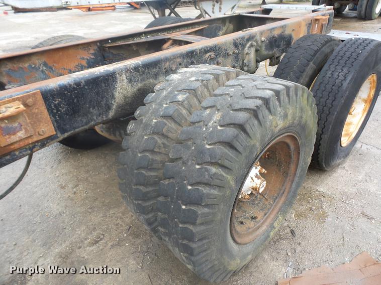 image for item DD2134 1969 Mack DM607S truck cab and chassis