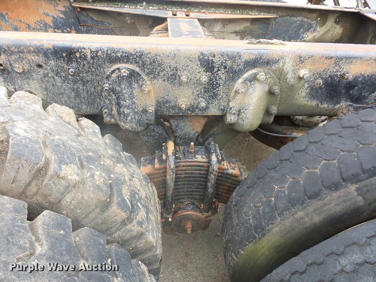 image for item DD2134 1969 Mack DM607S truck cab and chassis