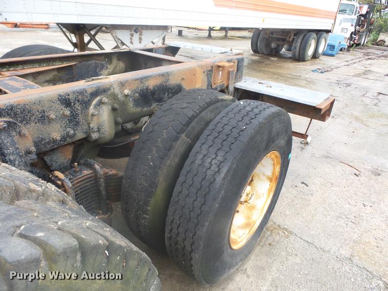 image for item DD2134 1969 Mack DM607S truck cab and chassis