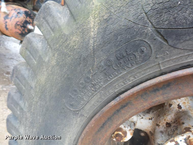 image for item DD2134 1969 Mack DM607S truck cab and chassis