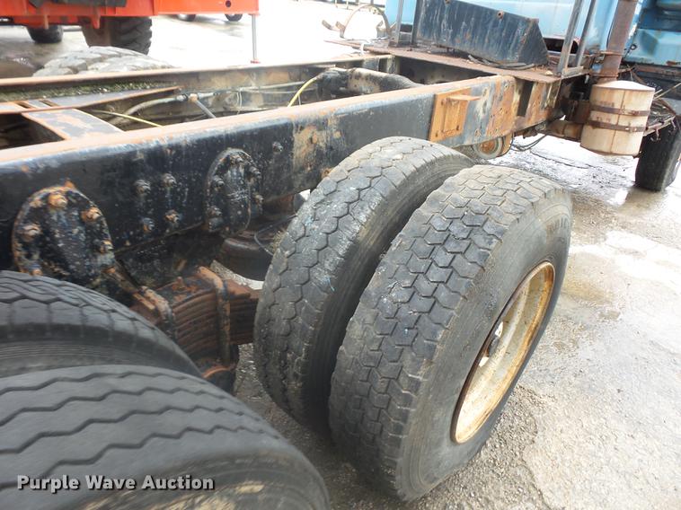 image for item DD2134 1969 Mack DM607S truck cab and chassis