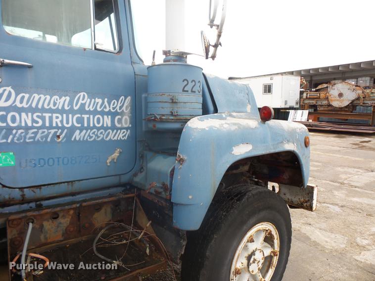 image for item DD2134 1969 Mack DM607S truck cab and chassis