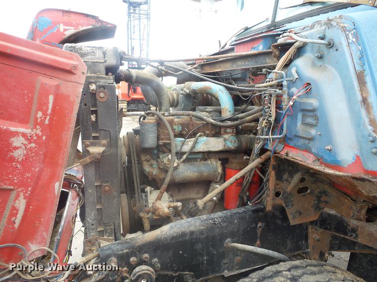 image for item DD2134 1969 Mack DM607S truck cab and chassis