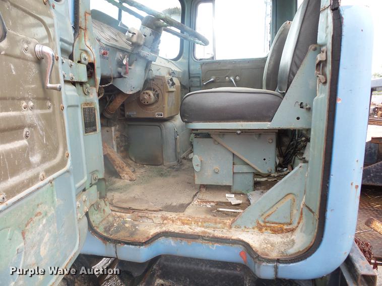 image for item DD2134 1969 Mack DM607S truck cab and chassis