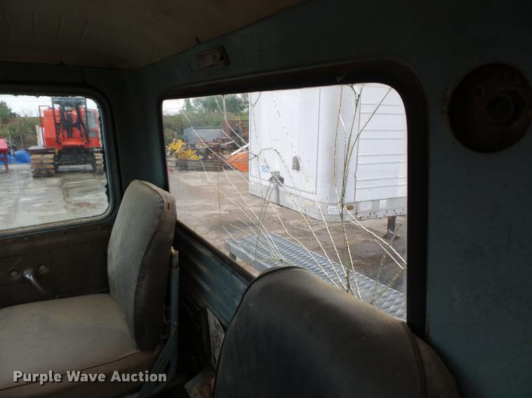 image for item DD2134 1969 Mack DM607S truck cab and chassis